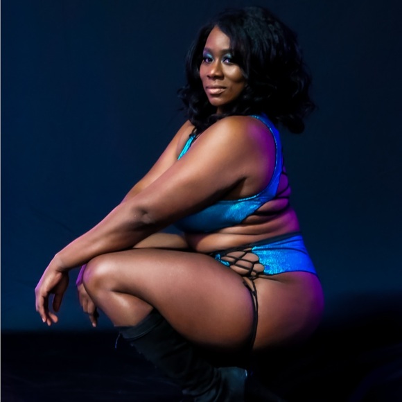 Meet your Posher, Naira - Picture 4 of 4